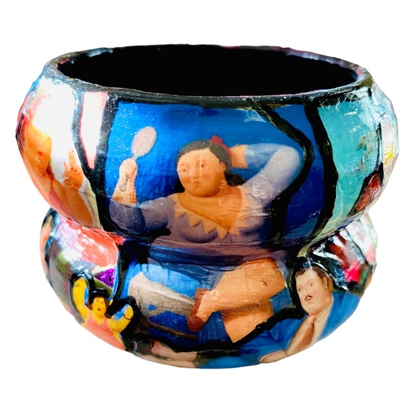 Fernando Botero Art Bangle Bracelet - Picture 3 of 16